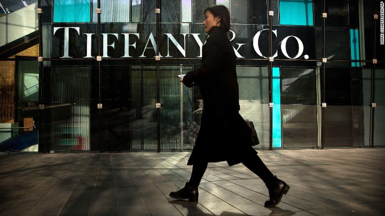 LVMH scoops up Tiffany for $16.2 billion