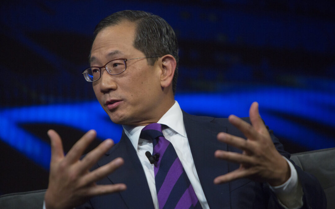 Carlyle CEO Kewsong Lee steps down in abrupt early departure | Private  Equity Insights