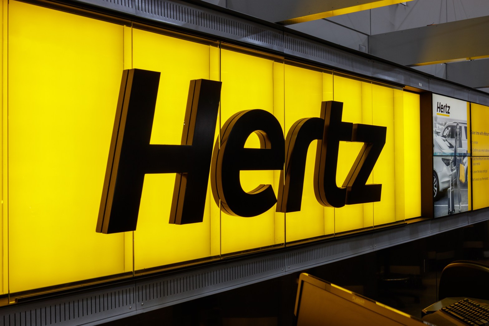 Hertz Global Holdings Secures A 4 Billion Commitment For Fleet Financing From Apollo Management