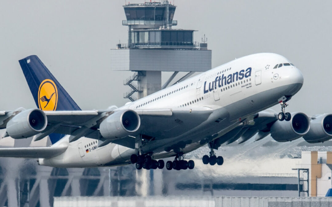 Lufthansa raises €500 million with A350s and A320s as security