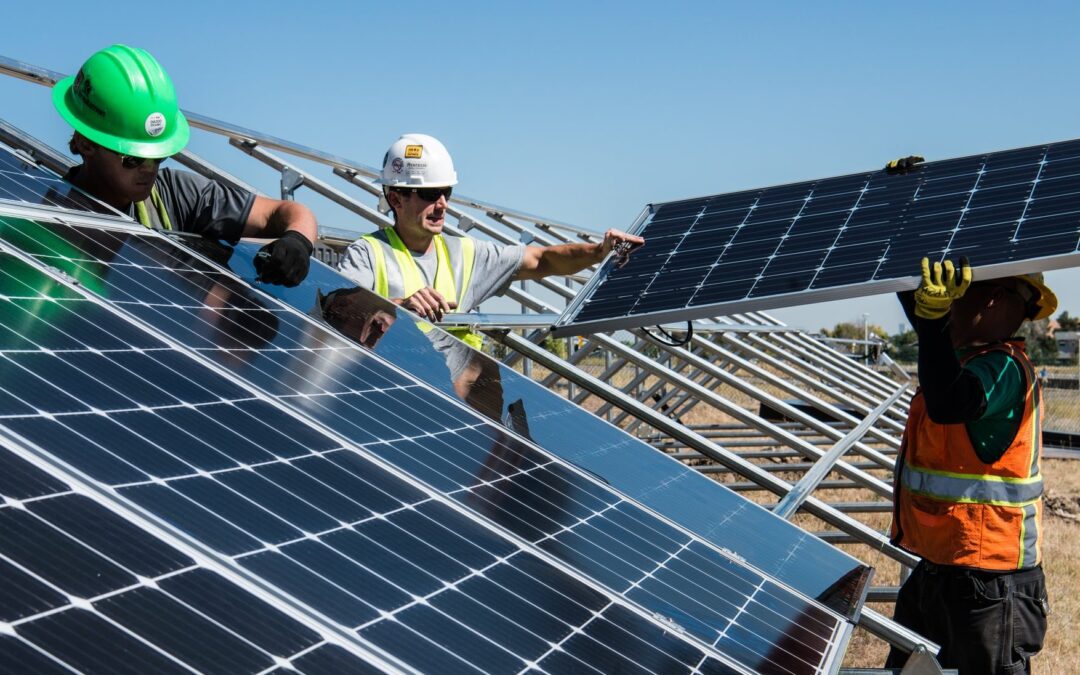 Solar power leads as energy transition sees $500bn invested for first time