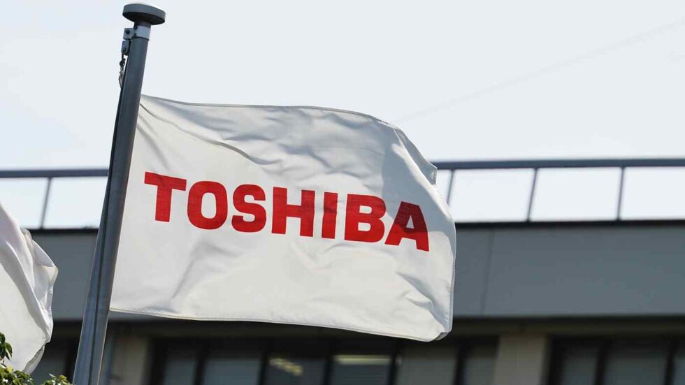Toshiba bidder JIP set to win banks' backing for 10.6bn loan Private