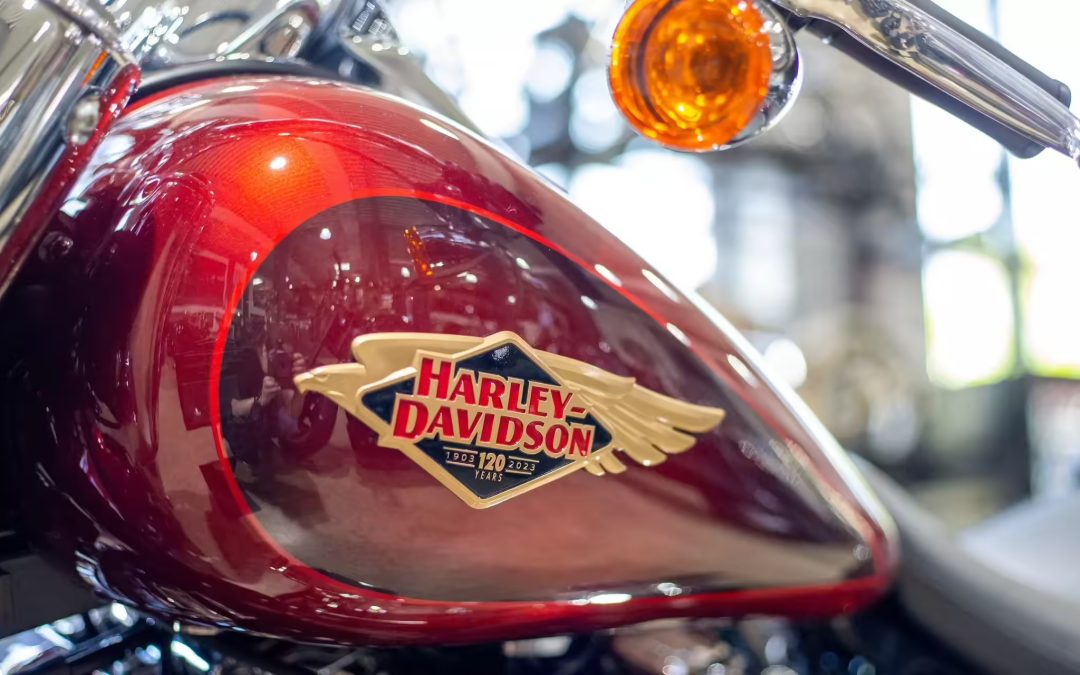 Pimco and KKR in talks to acquire $5bn stake in Harley-Davidson’s finance unit